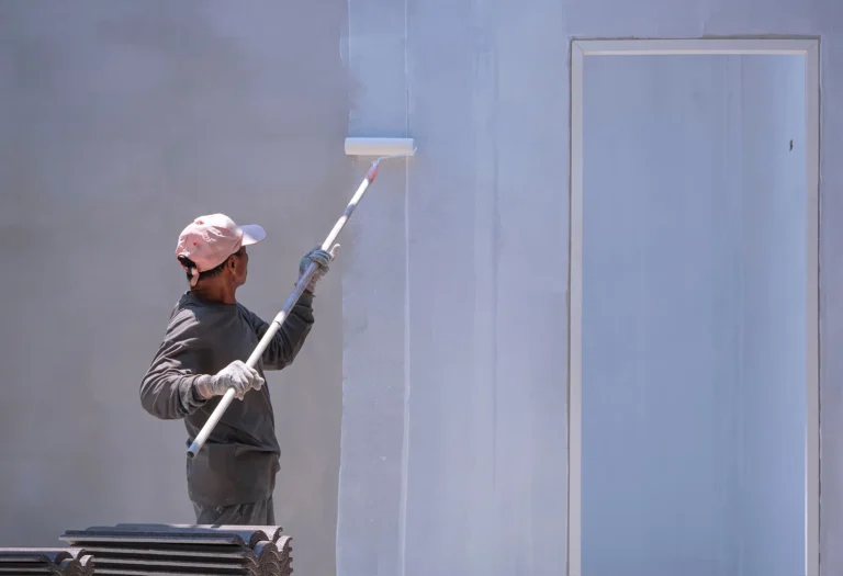 Guide: What Does a Tampa Home Actually Need Before a Repaint?